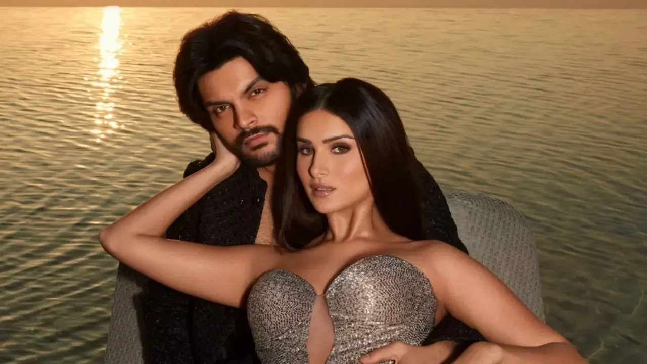 <p>The hottest couple in town, Tara Sutaria and Veer Pahariya, have allegedly parted ways, according to reports. The news comes just after the couple, who have been dating for less than a year, made headlines for controversy at an AP Dhillon concert. <a href="https://www.mid-day.com/entertainment/bollywood-news/article/tara-sutaria-and-veer-pahariya-quietly-break-up-reports-23611245" target="_blank" rel="noopener"><strong>Read full story here</strong></a></p>